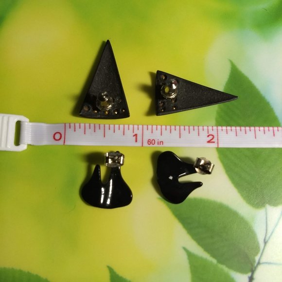 3/$25 vintage 80s black geometric shapes x2 earrings NWT - Picture 4 of 4